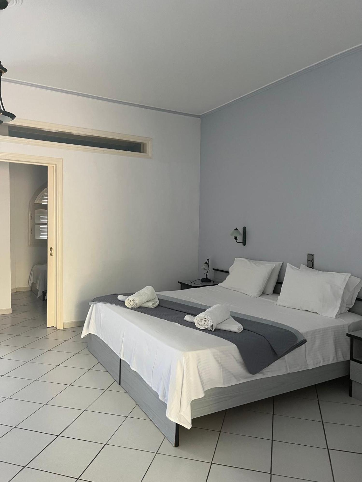 Dolphin Apartments 1 Parga Bagian luar foto