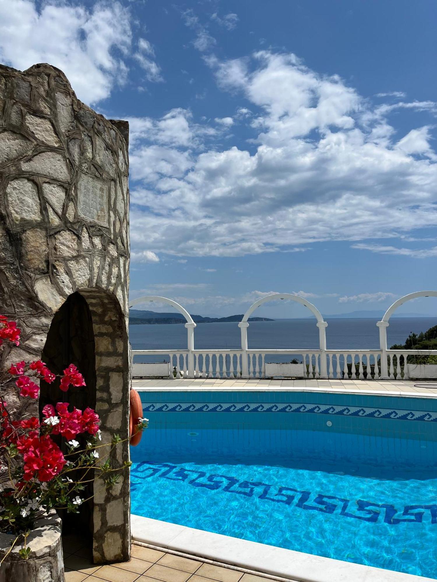 Dolphin Apartments 1 Parga Bagian luar foto